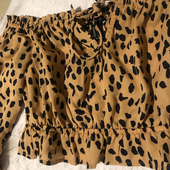 Forever 21 Cheetah Print Top - Picture 6 of 7